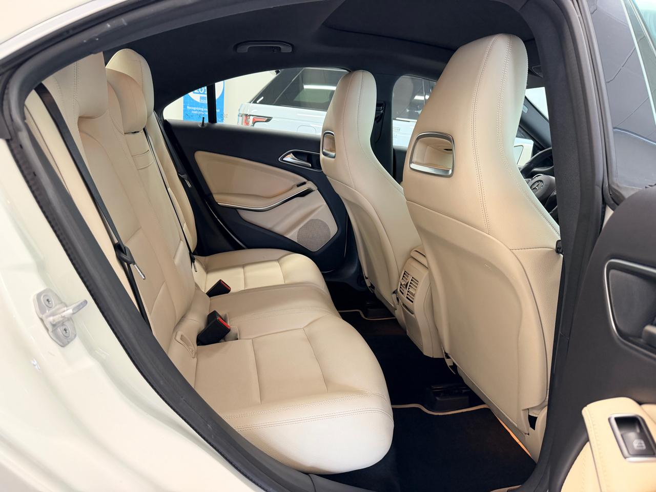 Mercedes-Benz CLA  2018
