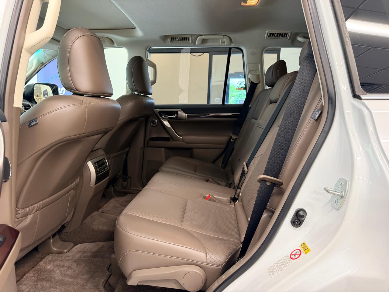 Lexus GX 460 4WD 4dr Luxury 2015