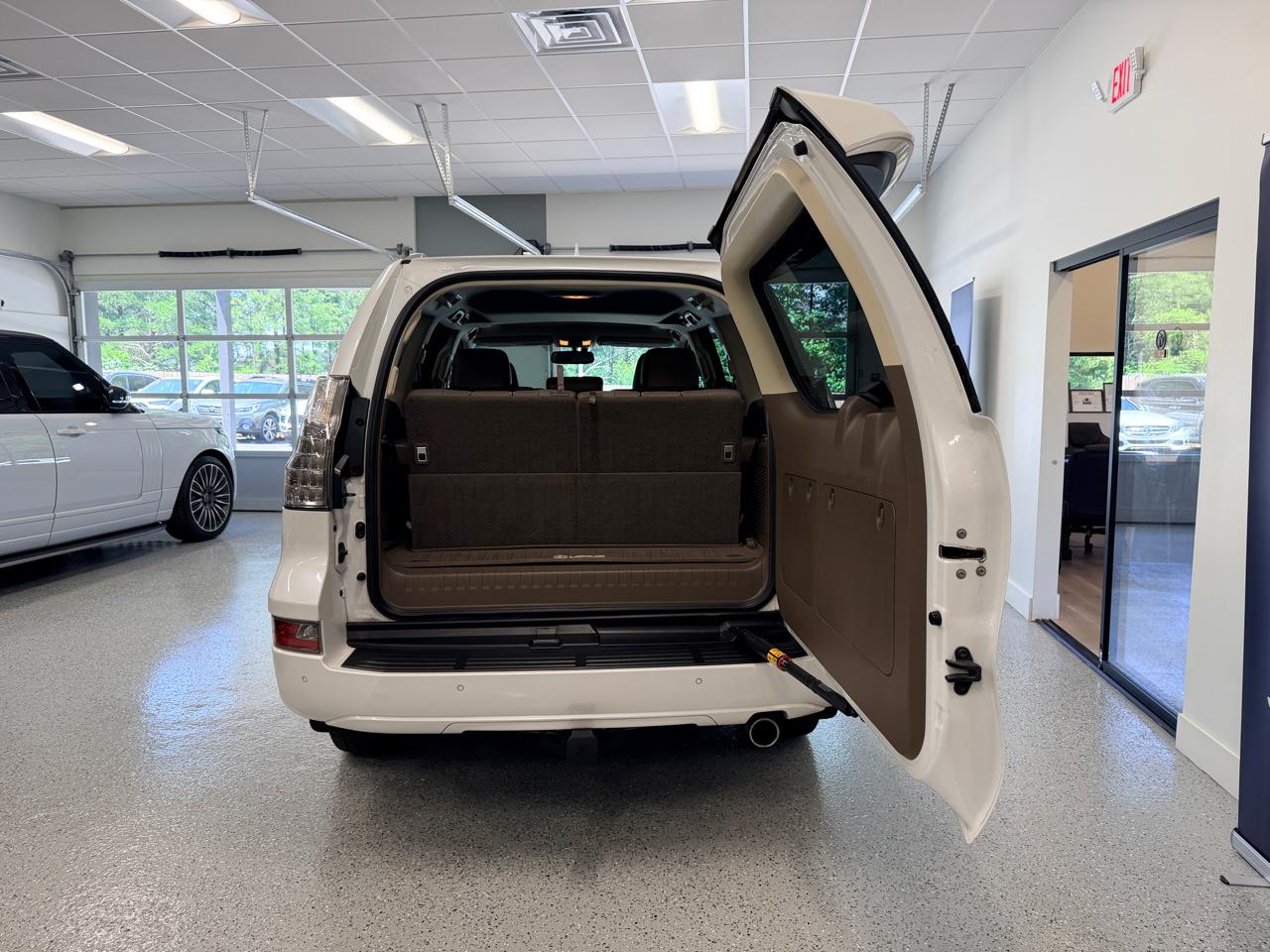 Lexus GX 460 4WD 4dr Luxury 2015