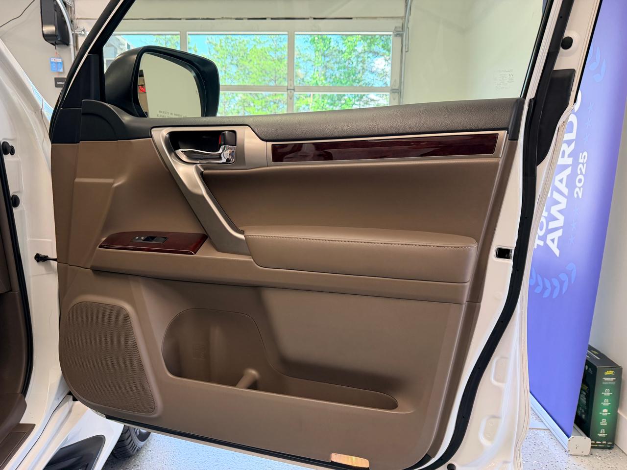 Lexus GX 460 4WD 4dr Luxury 2015