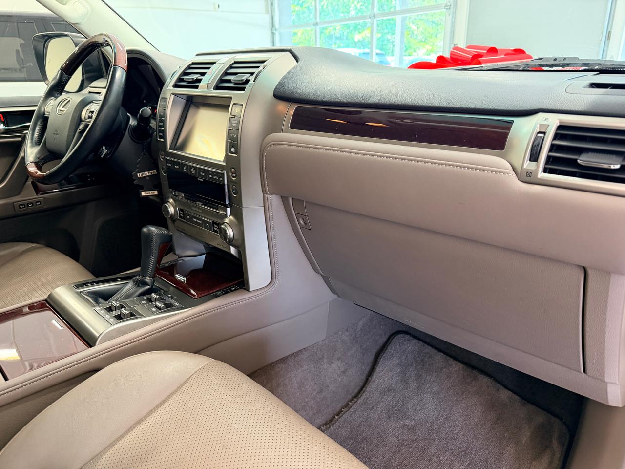 Lexus GX 460 4WD 4dr Luxury 2015