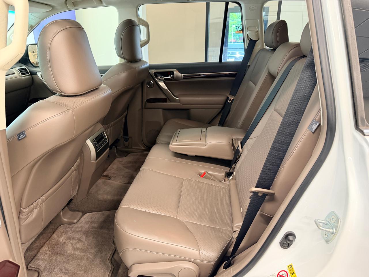 Lexus GX 460 4WD 4dr Luxury 2015
