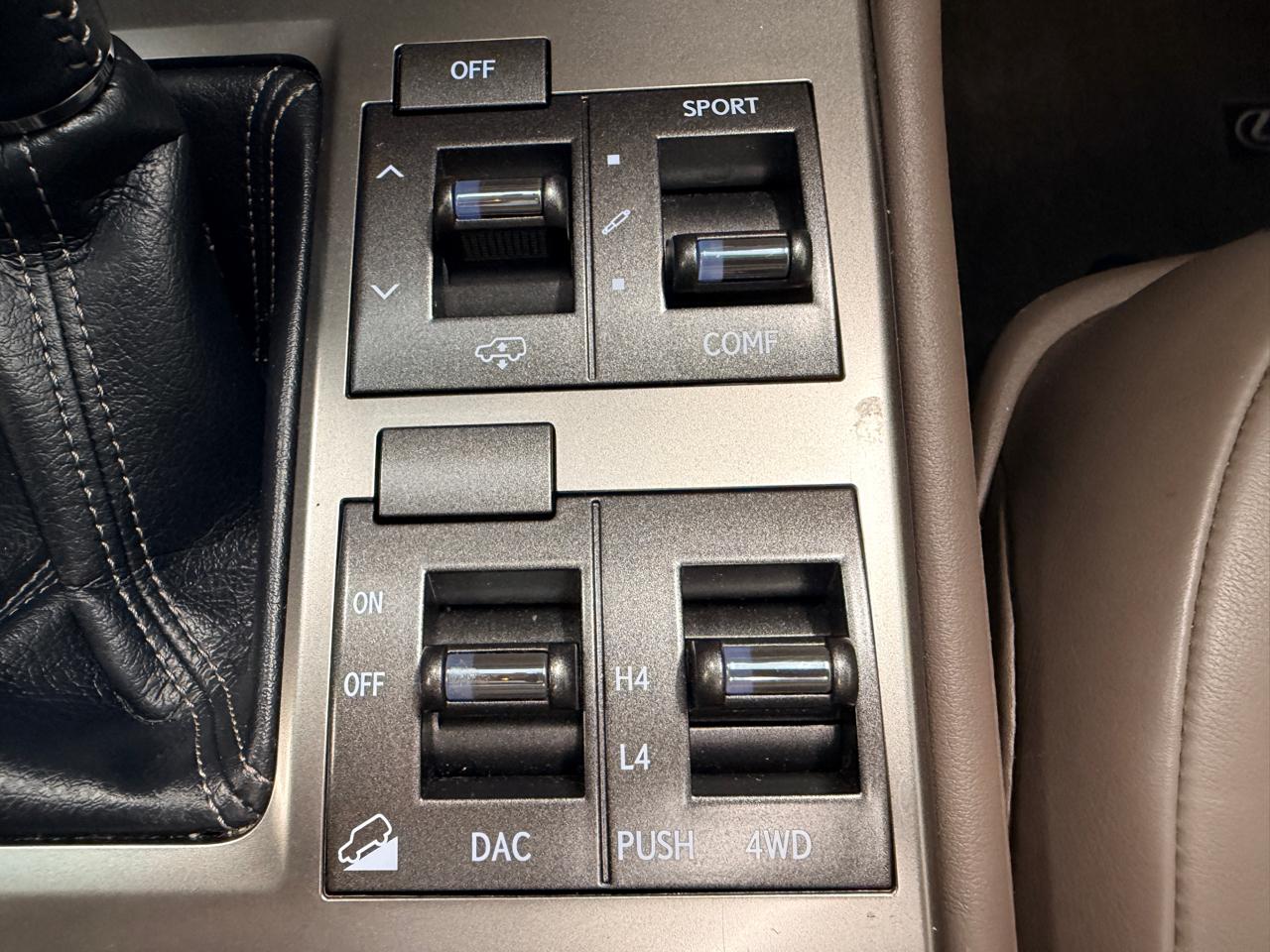 Lexus GX 460 4WD 4dr Luxury 2015