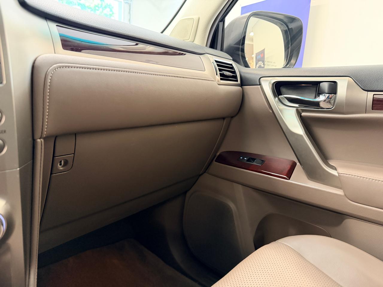 Lexus GX 460 4WD 4dr Luxury 2015