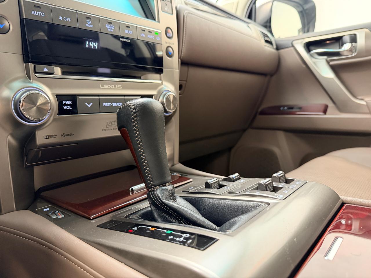 Lexus GX 460 4WD 4dr Luxury 2015