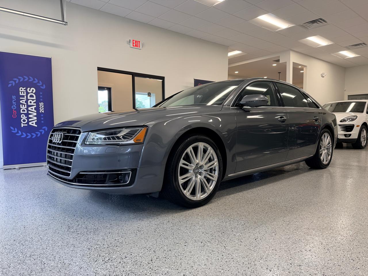 Audi A8 L  2016