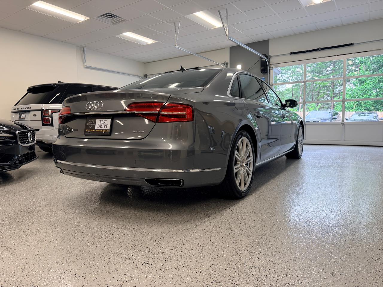 Audi A8 L  2016