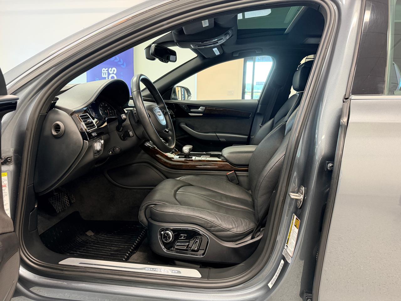 Audi A8 L  2016