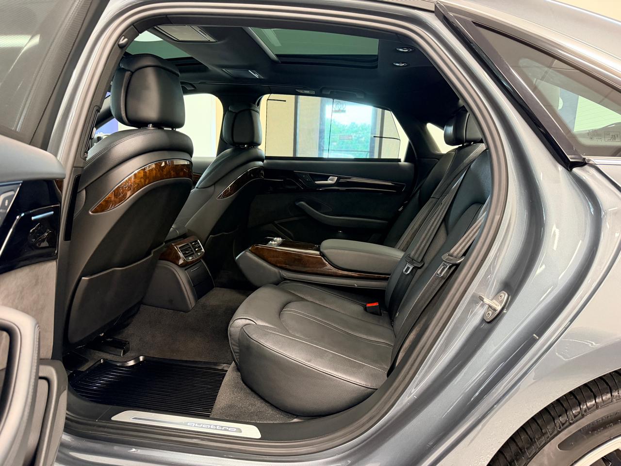 Audi A8 L  2016