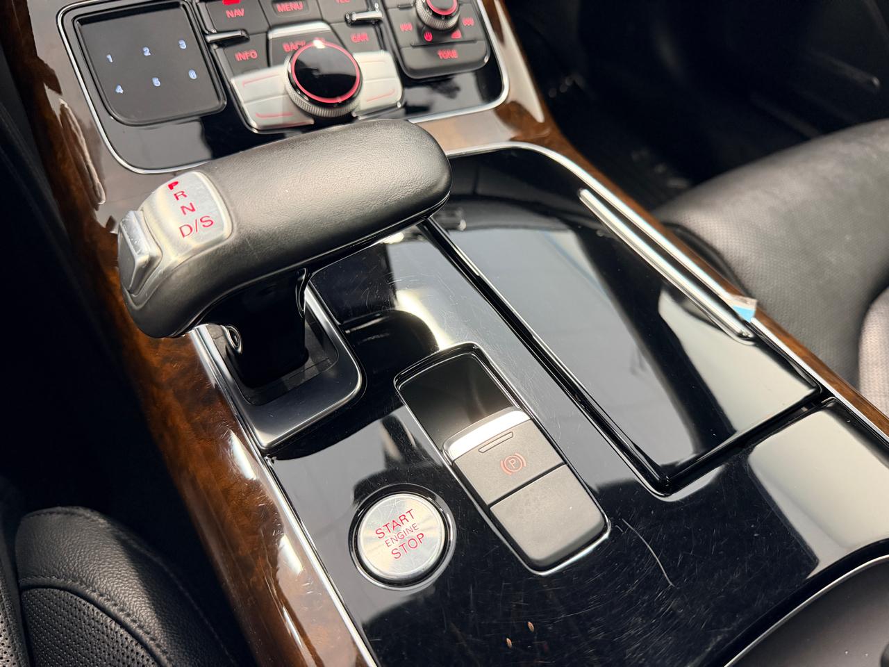 Audi A8 L  2016