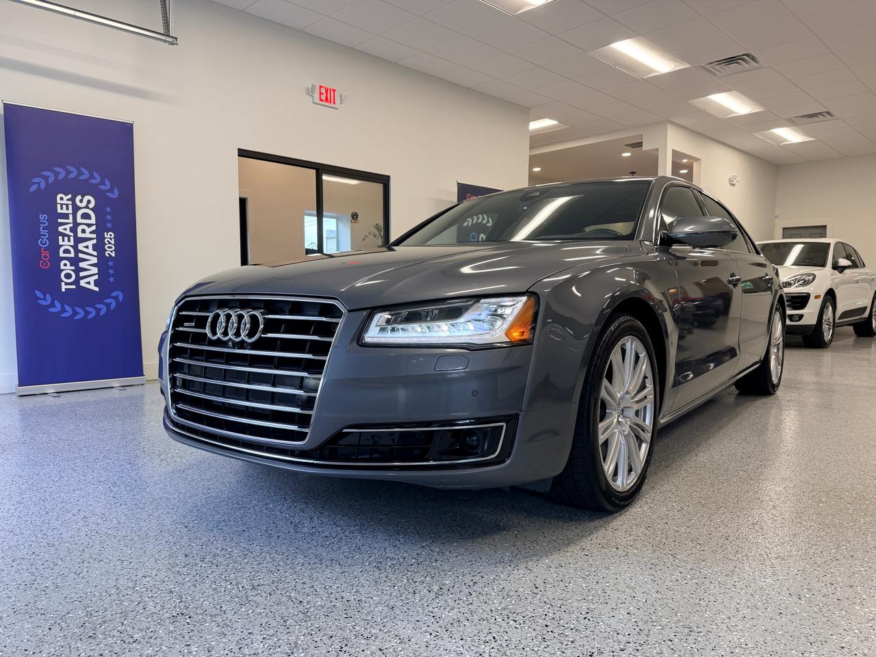 Audi A8 L  2016