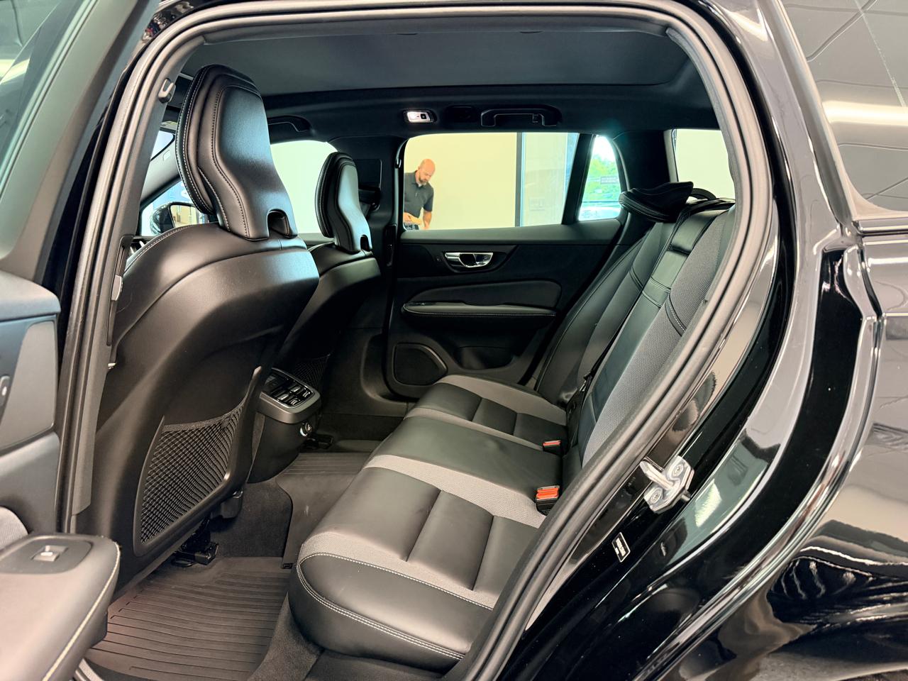 Volvo V60 T5 FWD R-Design 2020