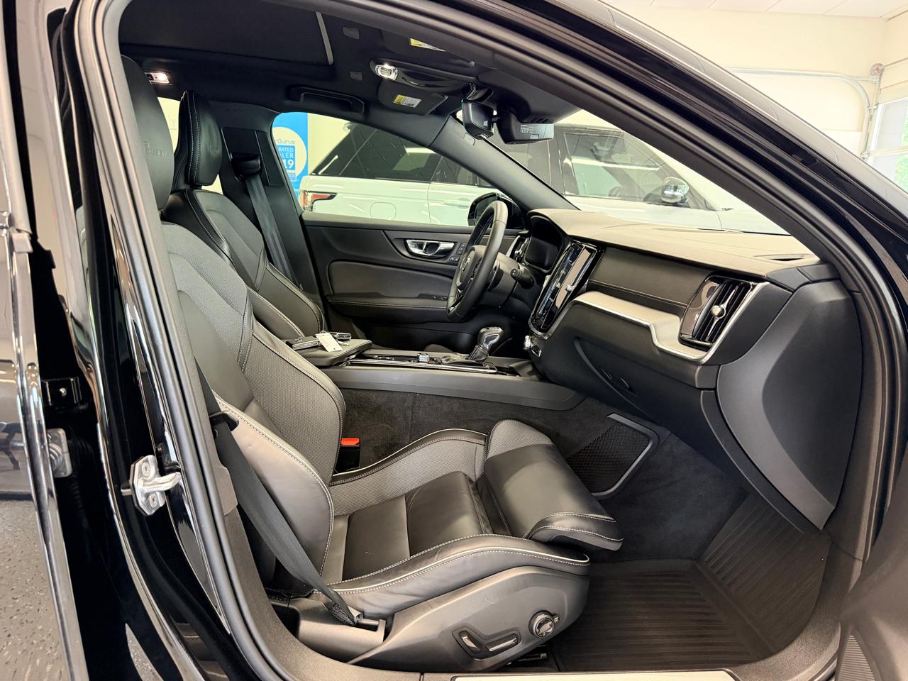 Volvo V60 T5 FWD R-Design 2020
