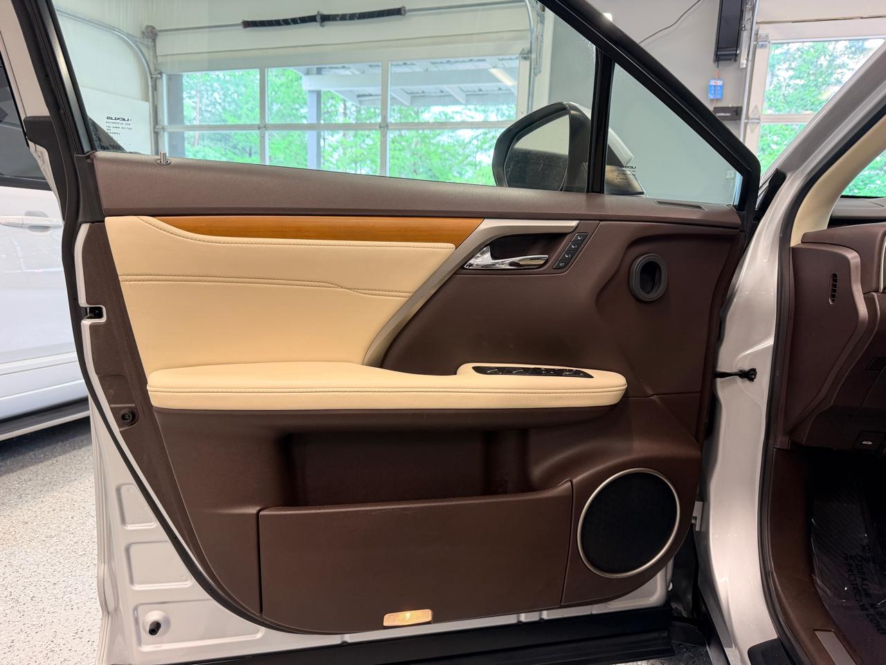 Lexus RX  2019