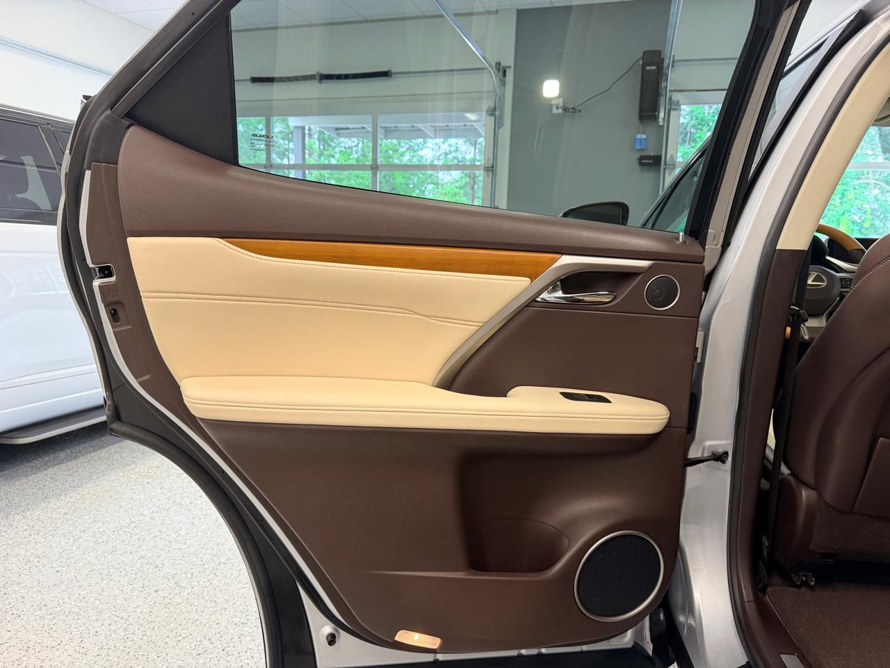 Lexus RX  2019