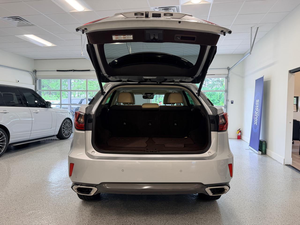 Lexus RX  2019
