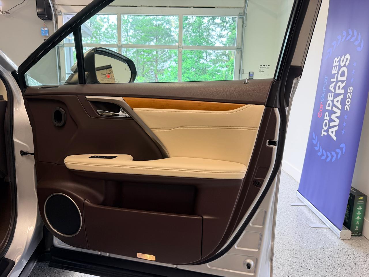 Lexus RX  2019