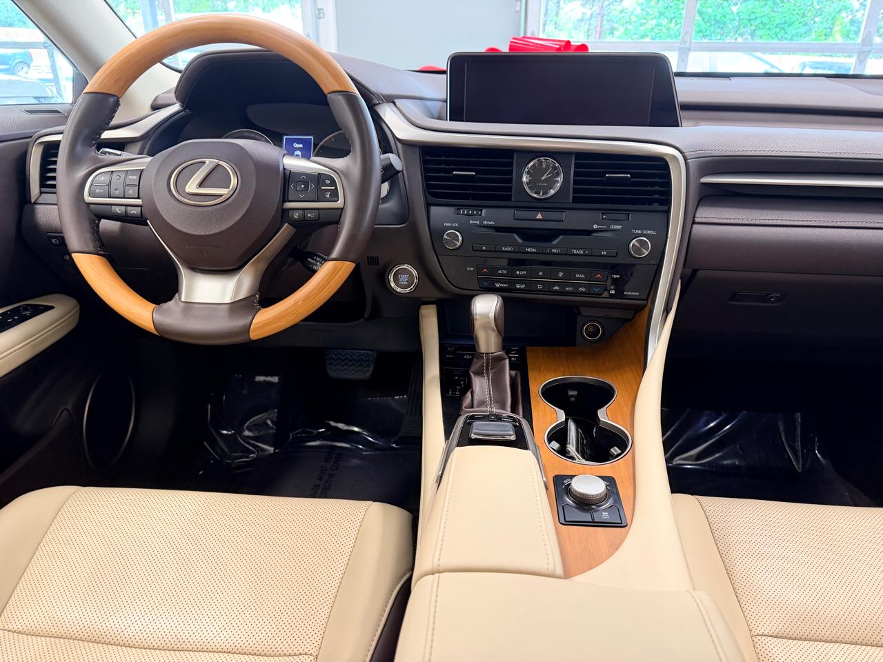 Lexus RX  2019