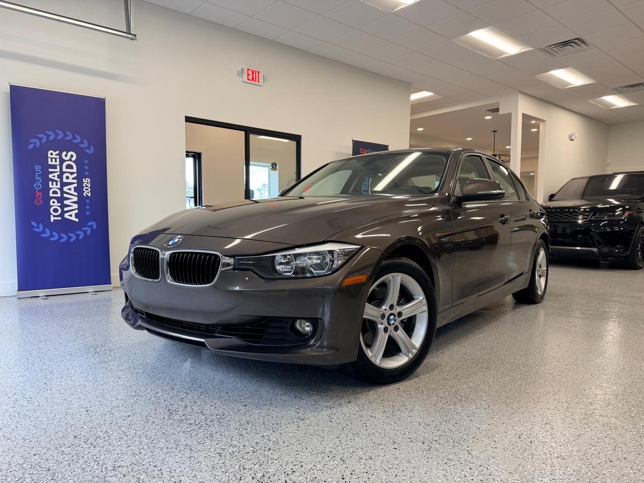 BMW 3 Series 4dr Sdn 328i RWD 2012