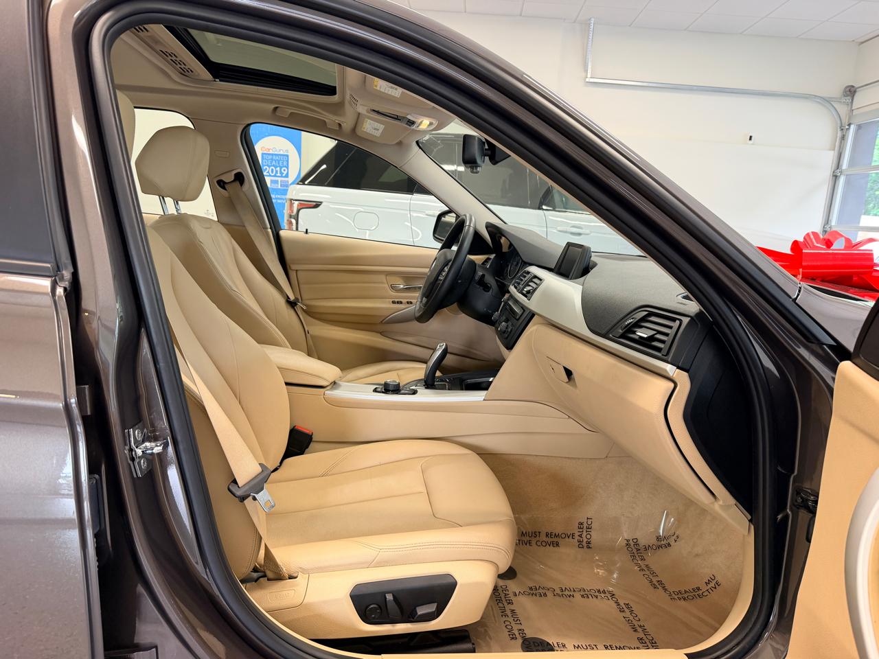 BMW 3 Series 4dr Sdn 328i RWD 2012