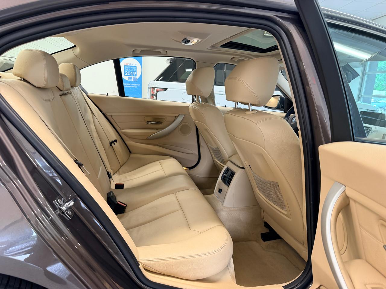 BMW 3 Series 4dr Sdn 328i RWD 2012