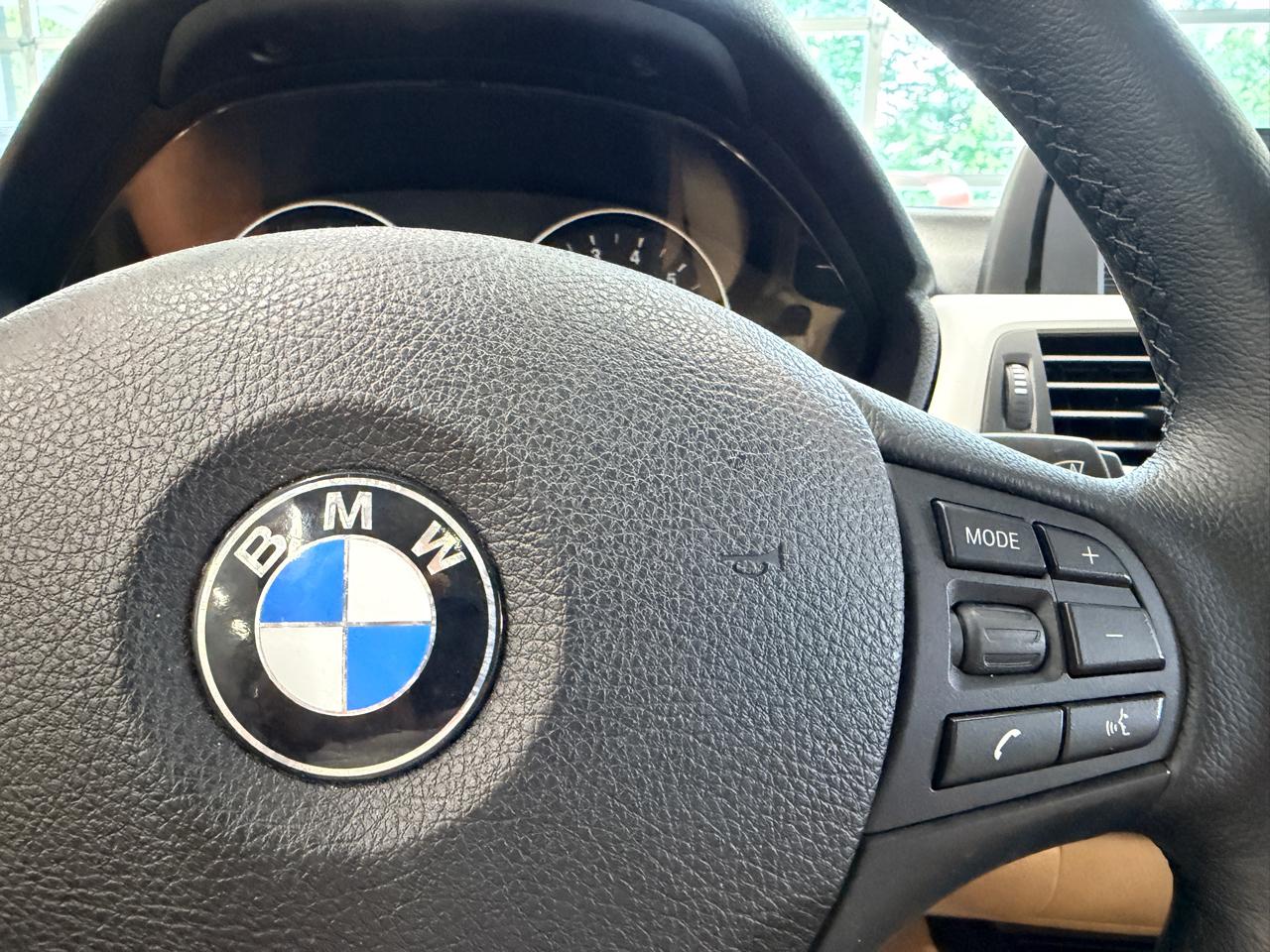 BMW 3 Series 4dr Sdn 328i RWD 2012