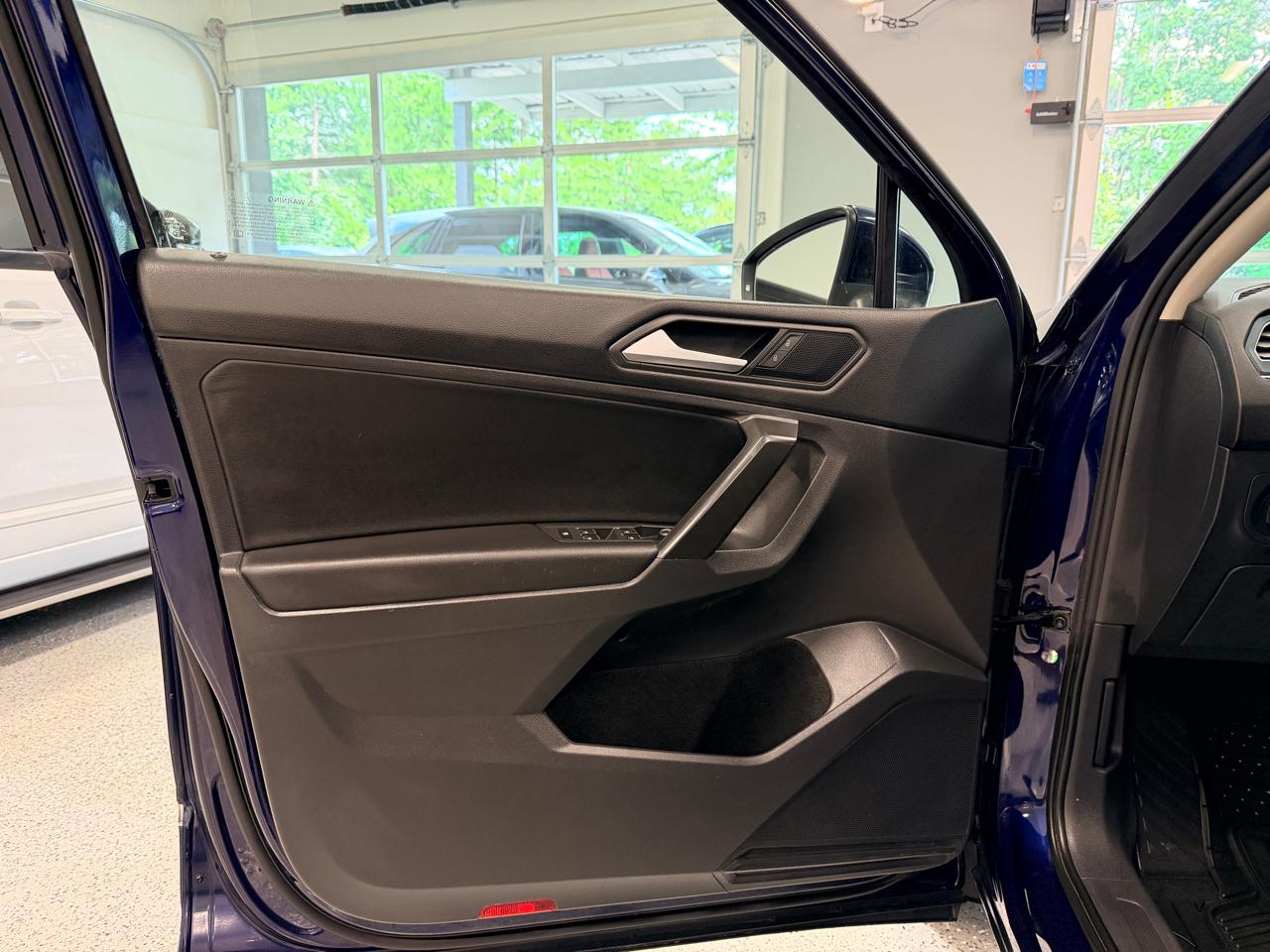 Volkswagen Tiguan 2.0T SE FWD 2021