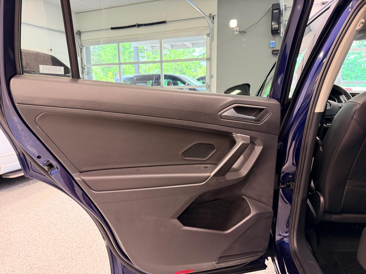 Volkswagen Tiguan 2.0T SE FWD 2021