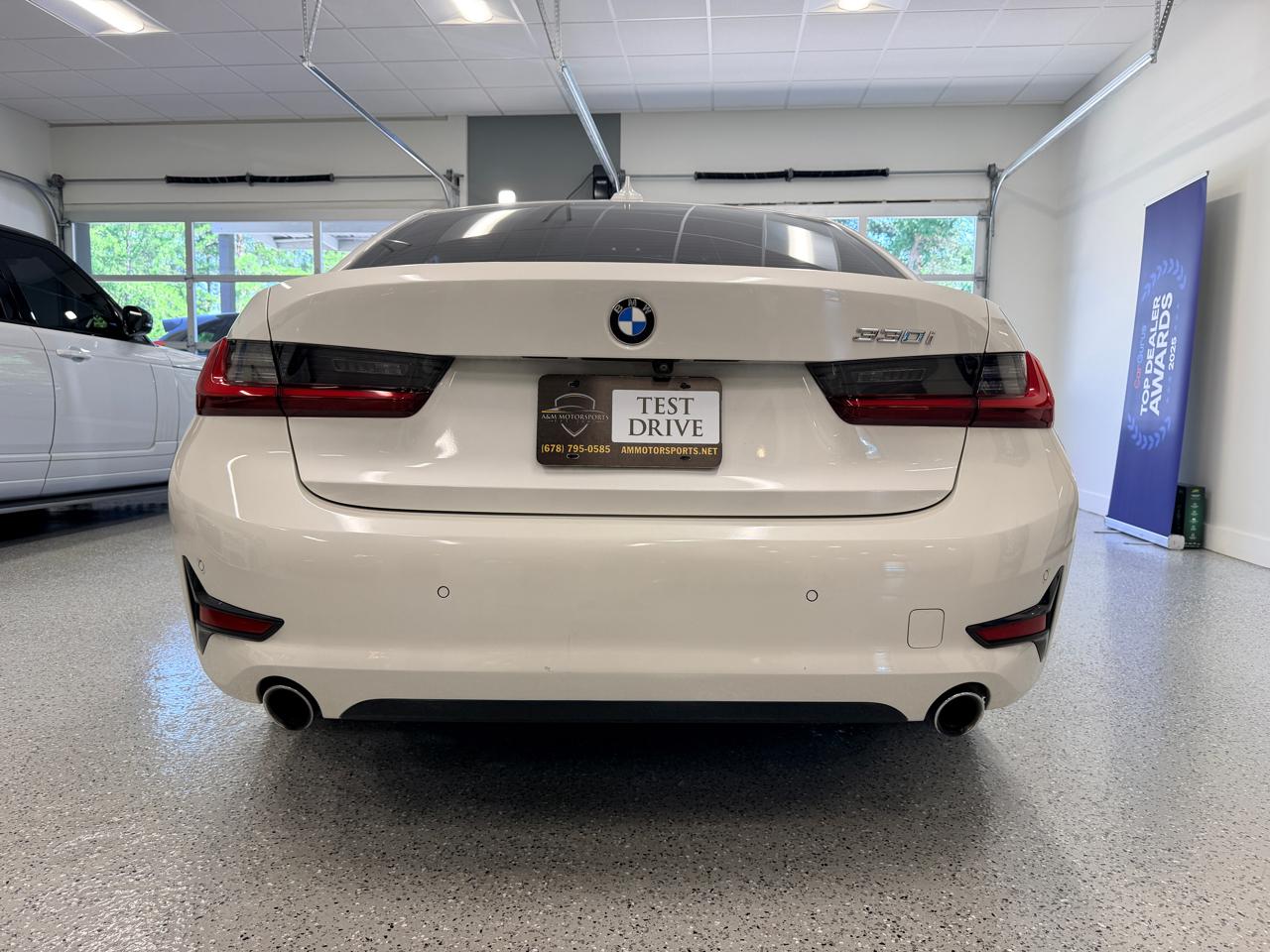 BMW 3 Series  2022