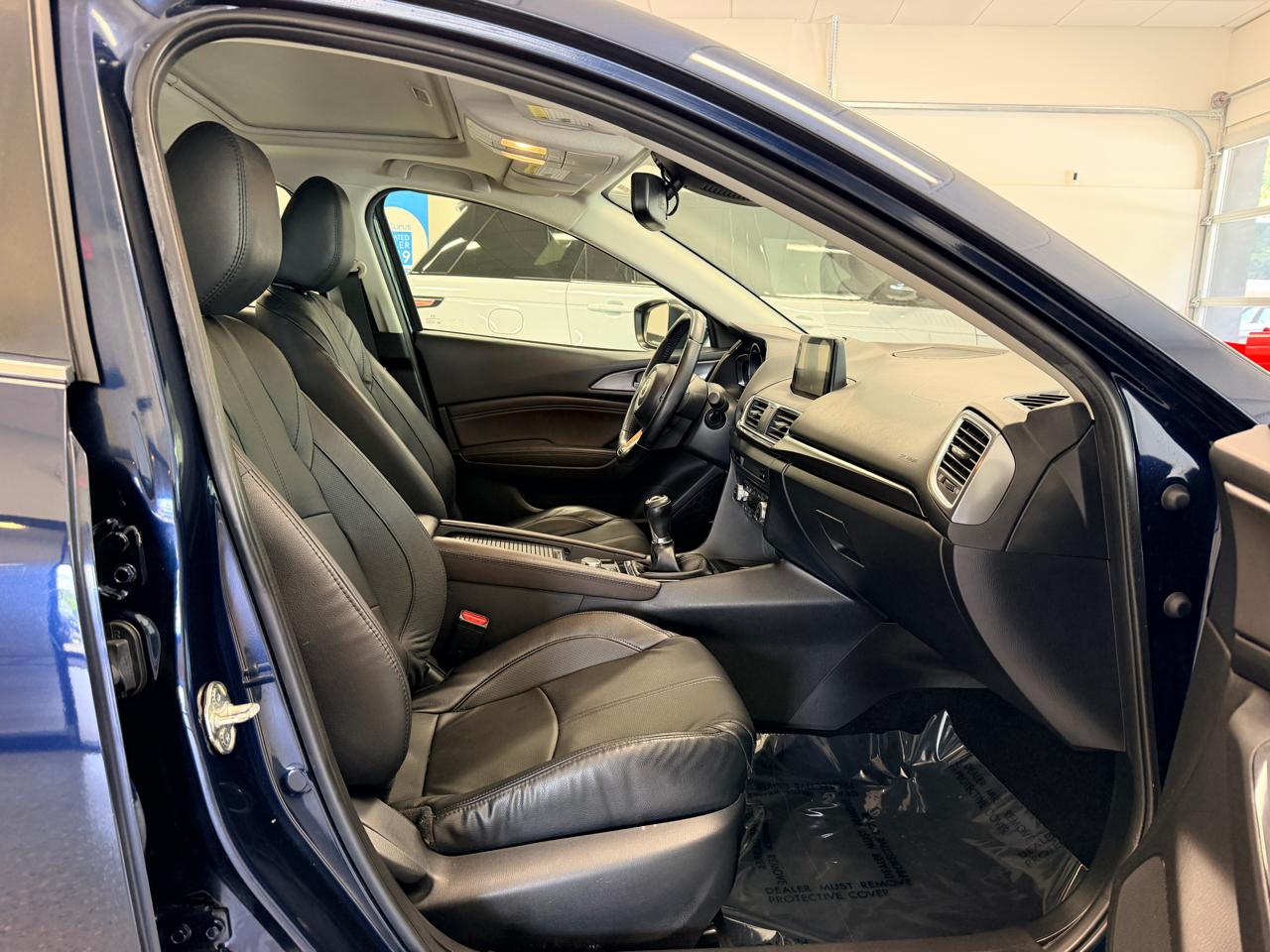 Mazda Mazda3 4-Door Grand Touring Manual 2018