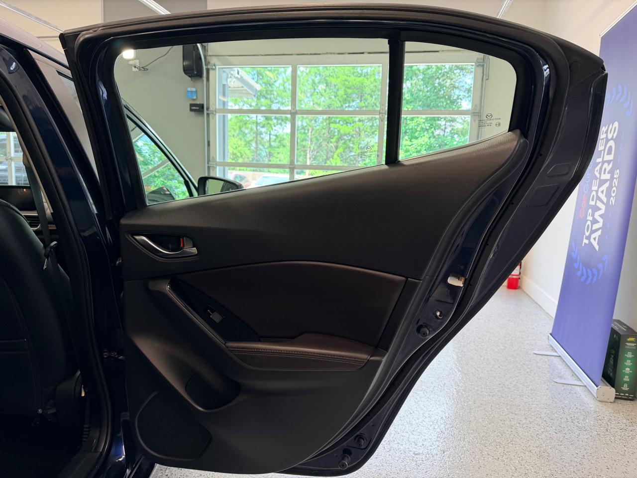 Mazda Mazda3 4-Door Grand Touring Manual 2018