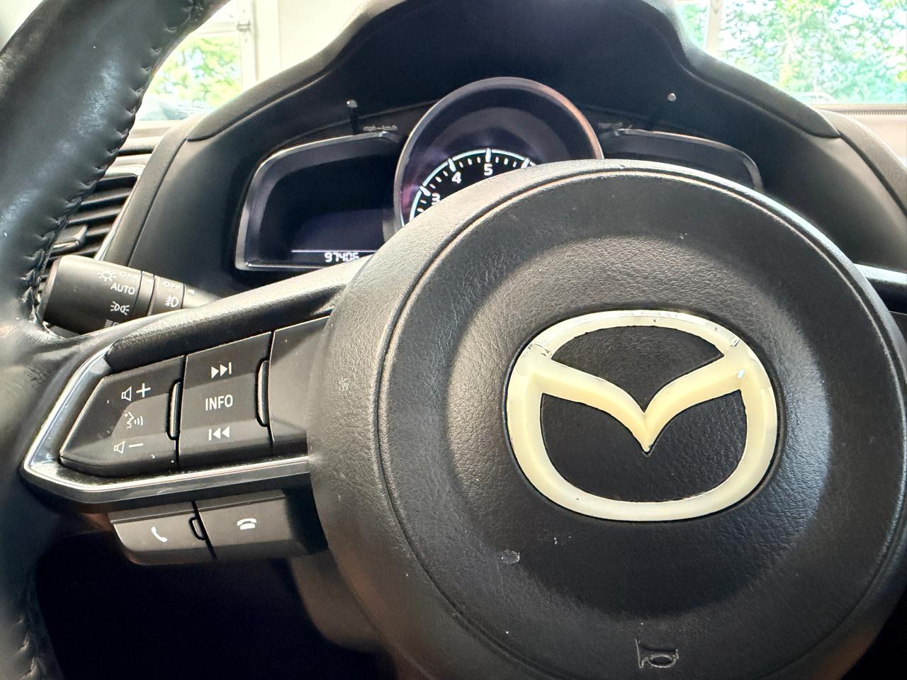 Mazda Mazda3 4-Door Grand Touring Manual 2018