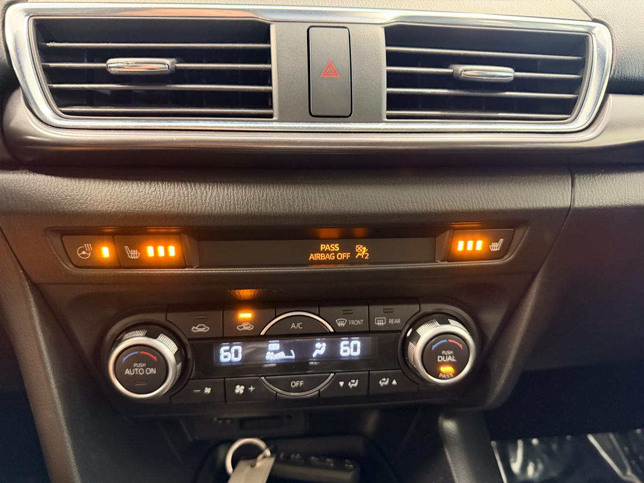 Mazda Mazda3 4-Door Grand Touring Manual 2018