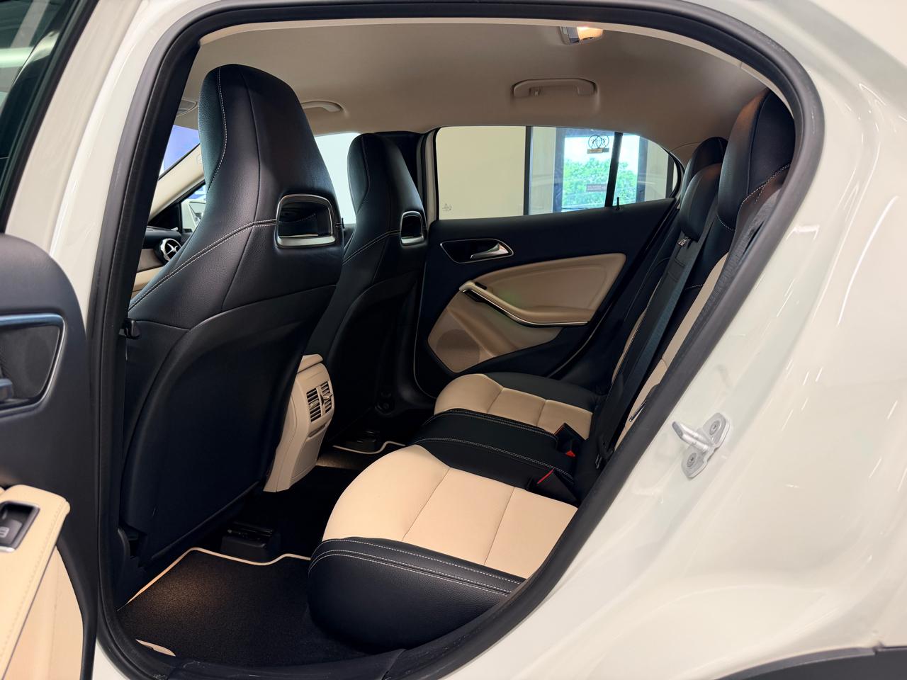 Mercedes-Benz GLA GLA 250 4MATIC SUV 2018