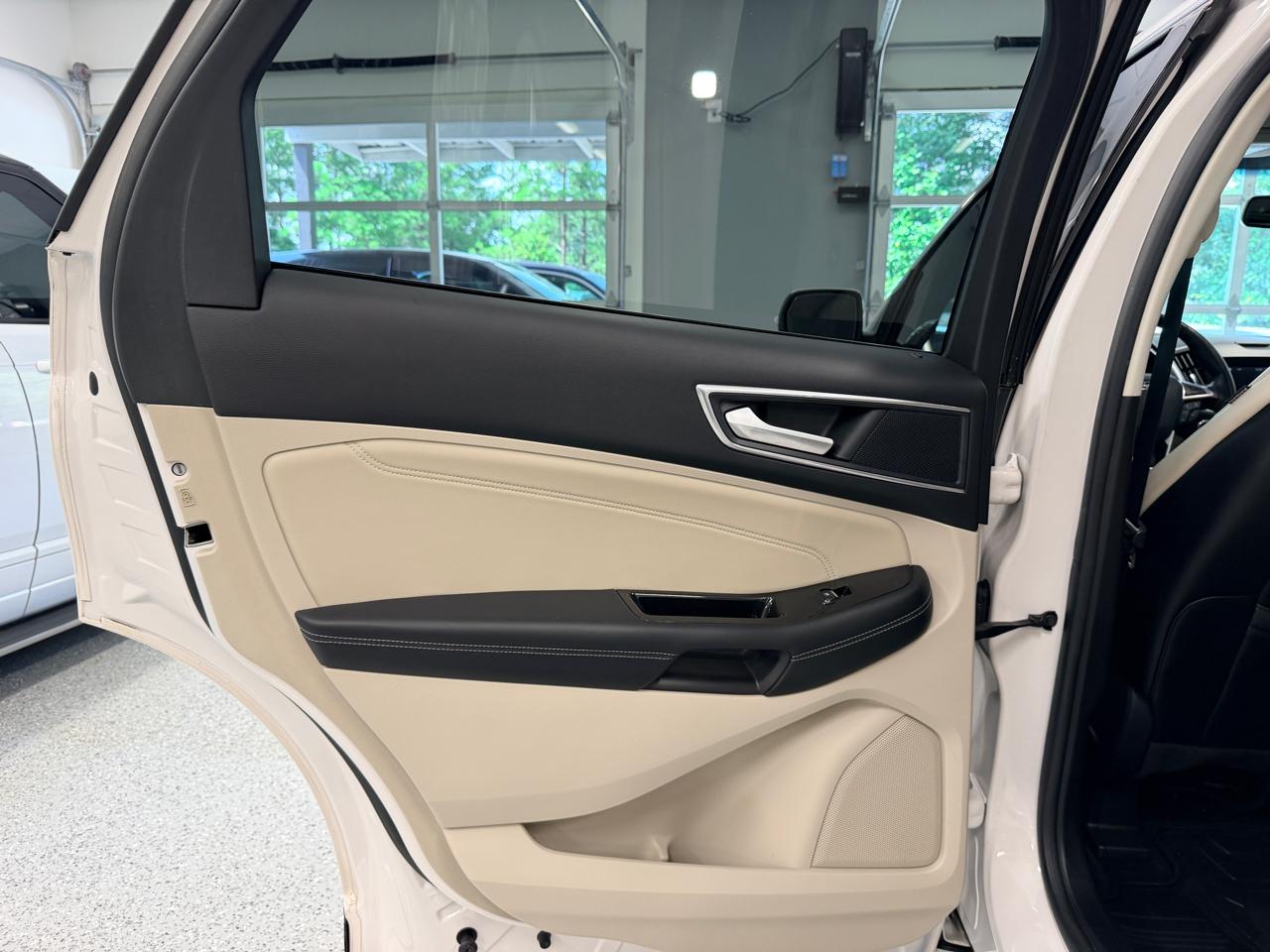 Ford Edge Titanium FWD 2017