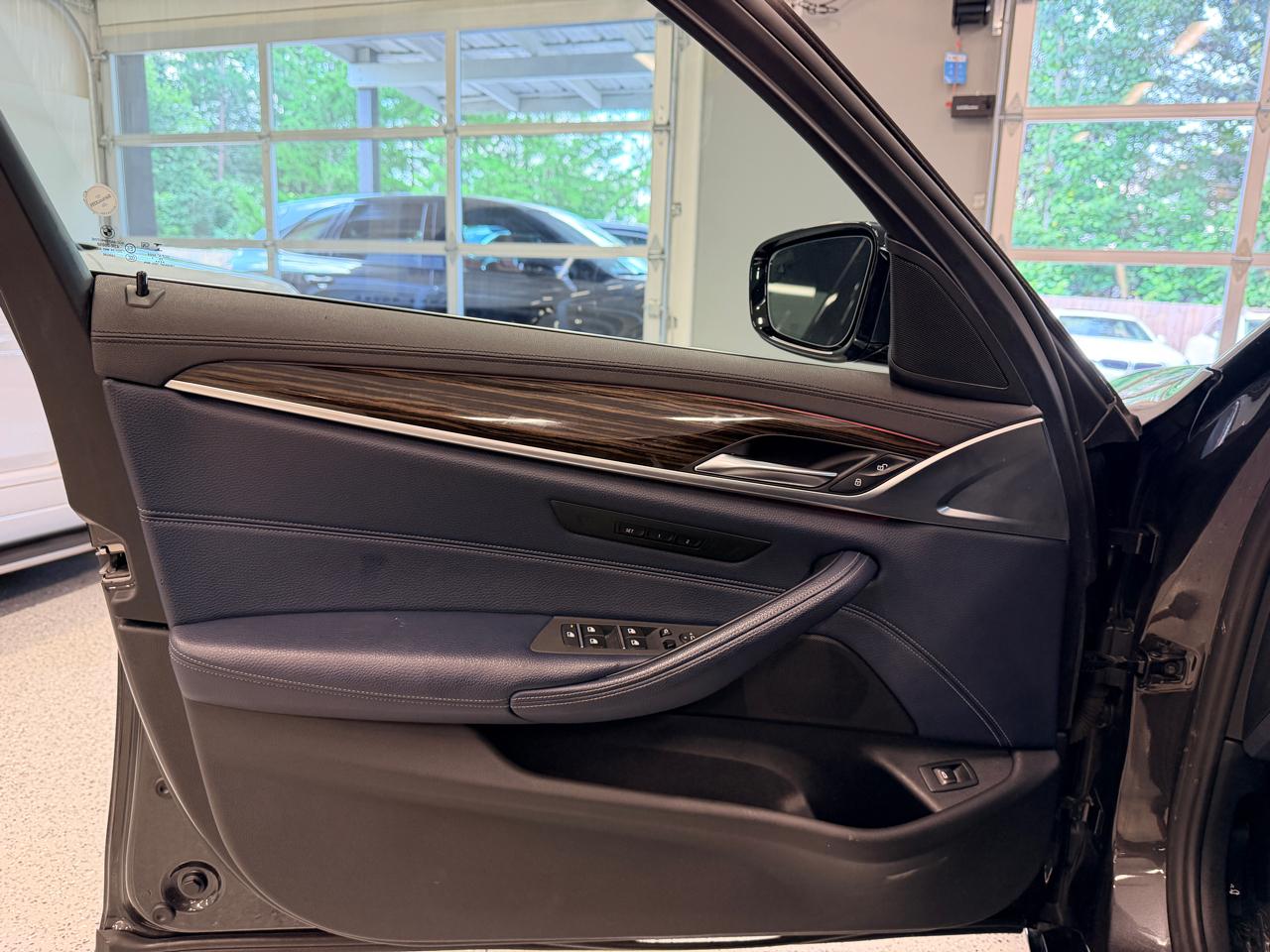 BMW 5 Series  2020
