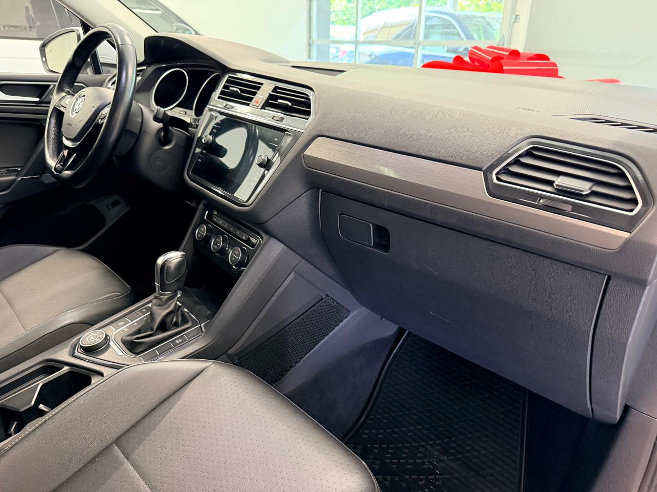 Volkswagen Tiguan 2.0T SEL 4MOTION 2018