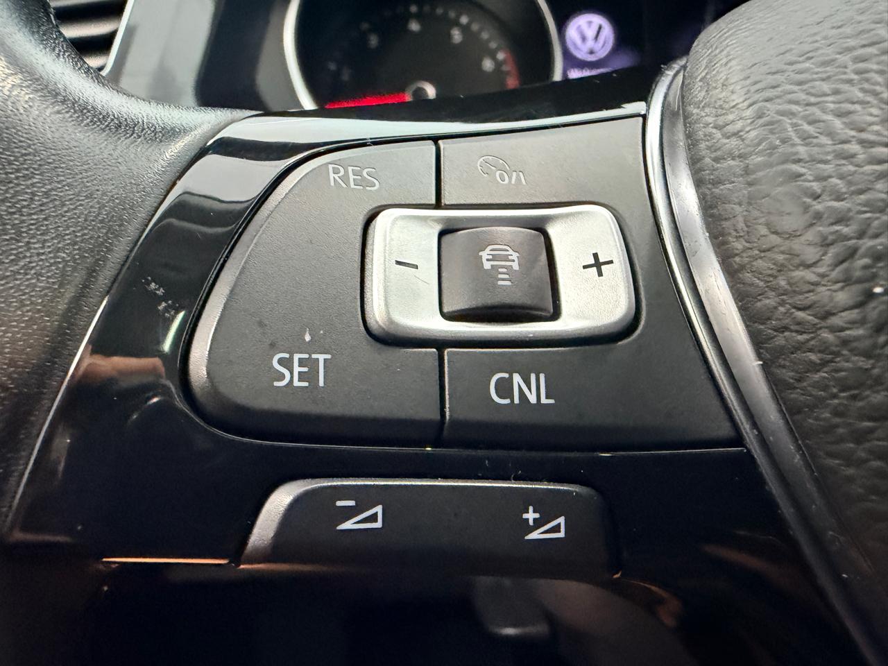 Volkswagen Tiguan 2.0T SEL 4MOTION 2018