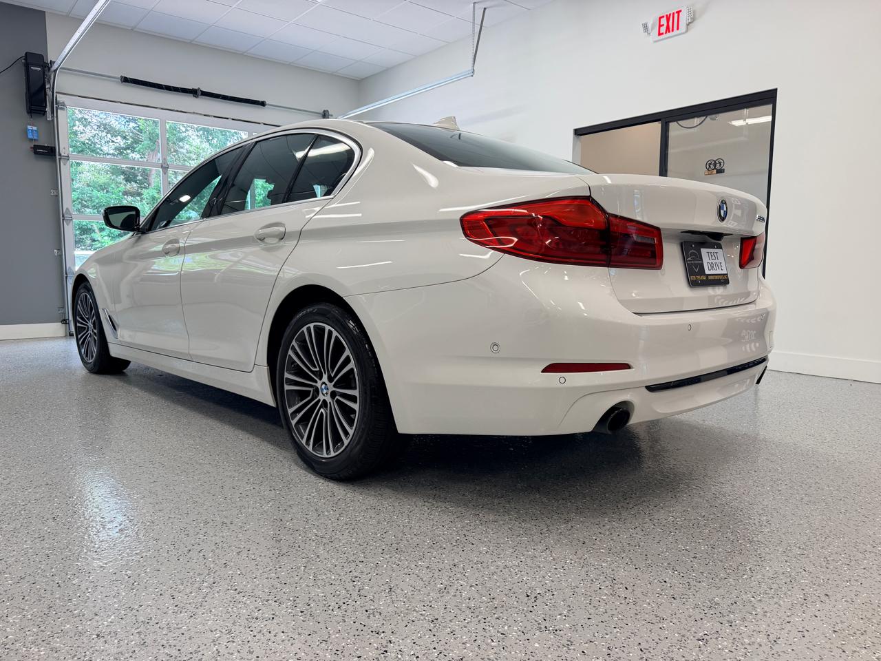 BMW 5 Series  2019