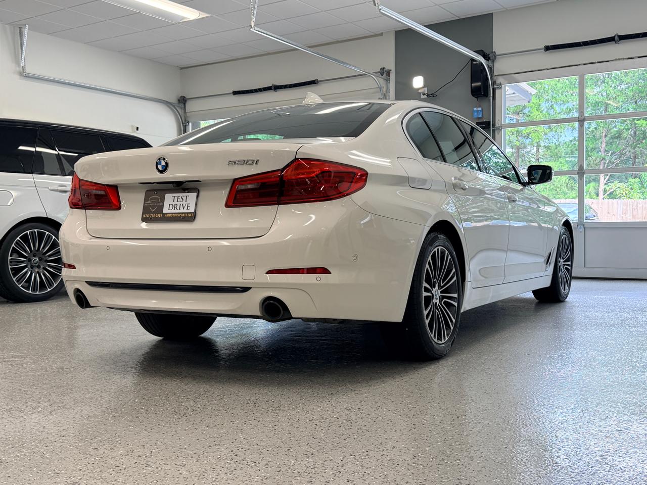 BMW 5 Series  2019