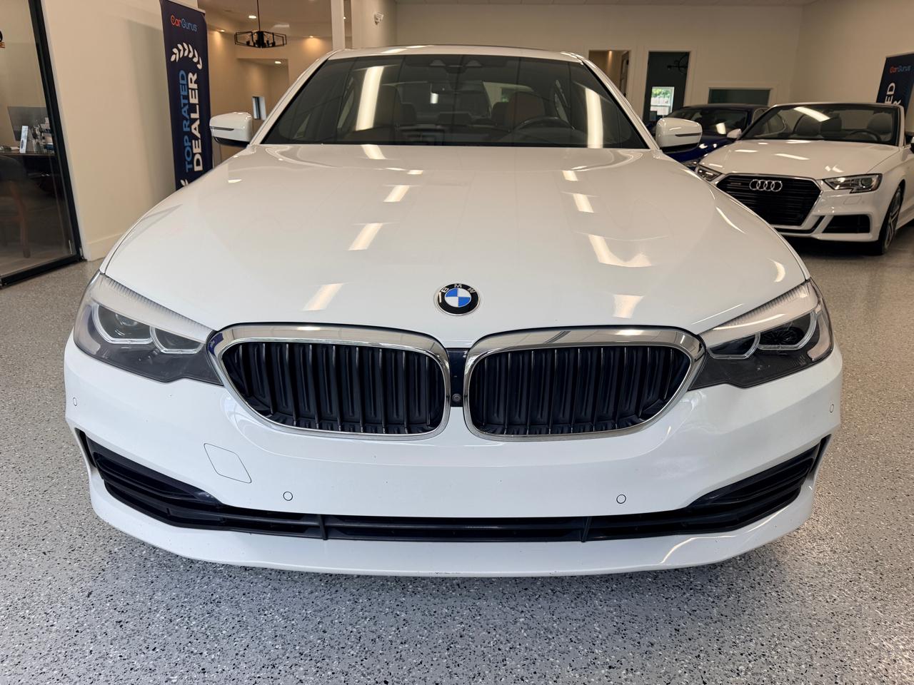 BMW 5 Series  2019