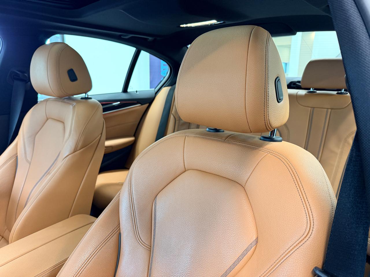 BMW 5 Series  2019