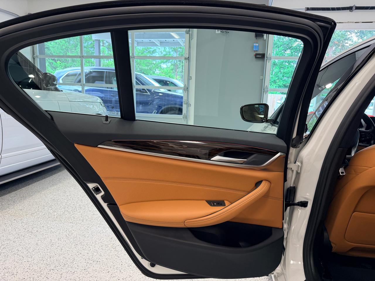 BMW 5 Series  2019