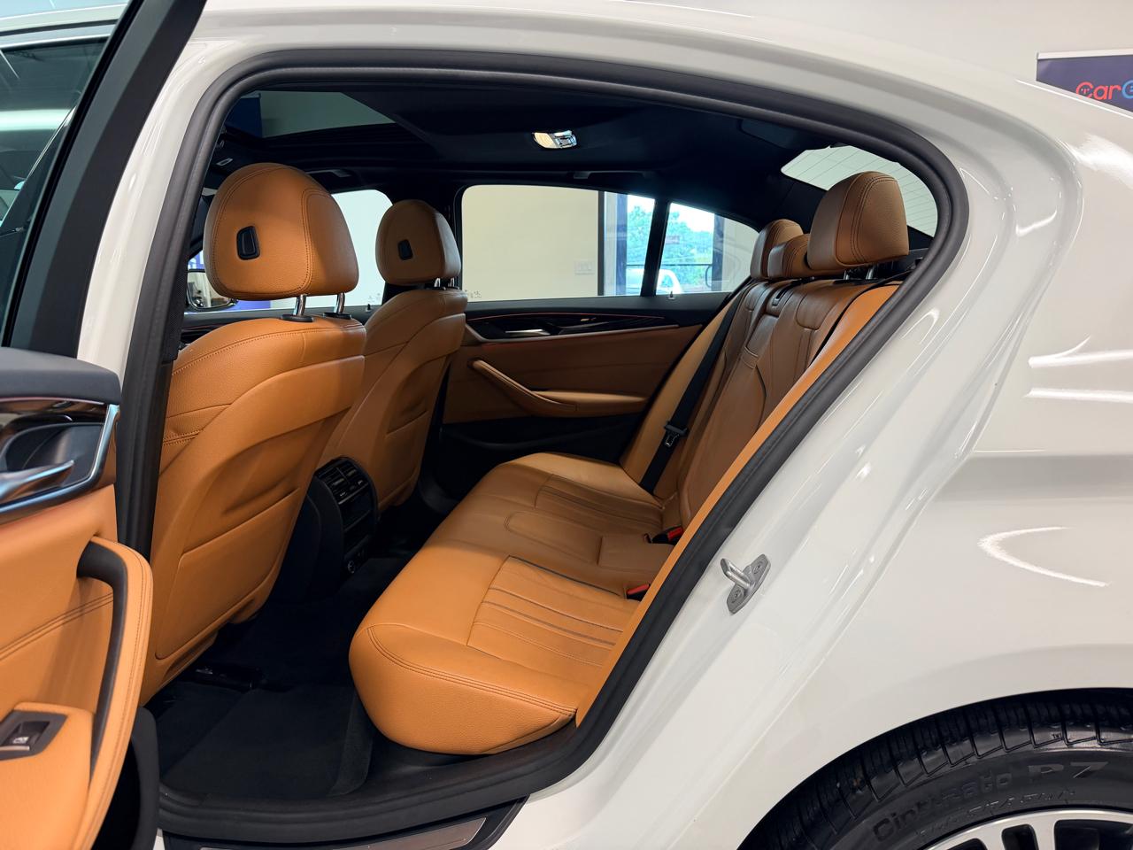BMW 5 Series  2019