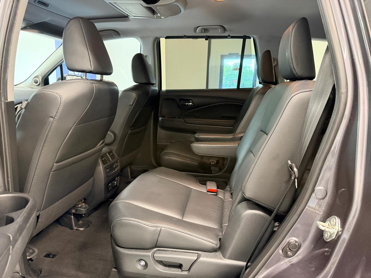 Honda Pilot Touring 7-Passenger 2WD 2019