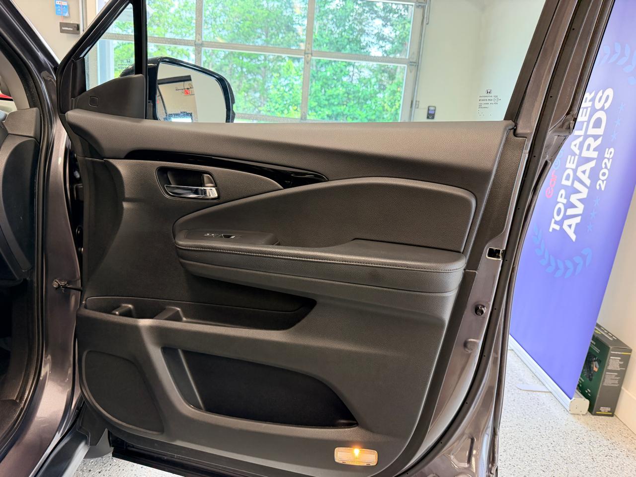 Honda Pilot Touring 7-Passenger 2WD 2019
