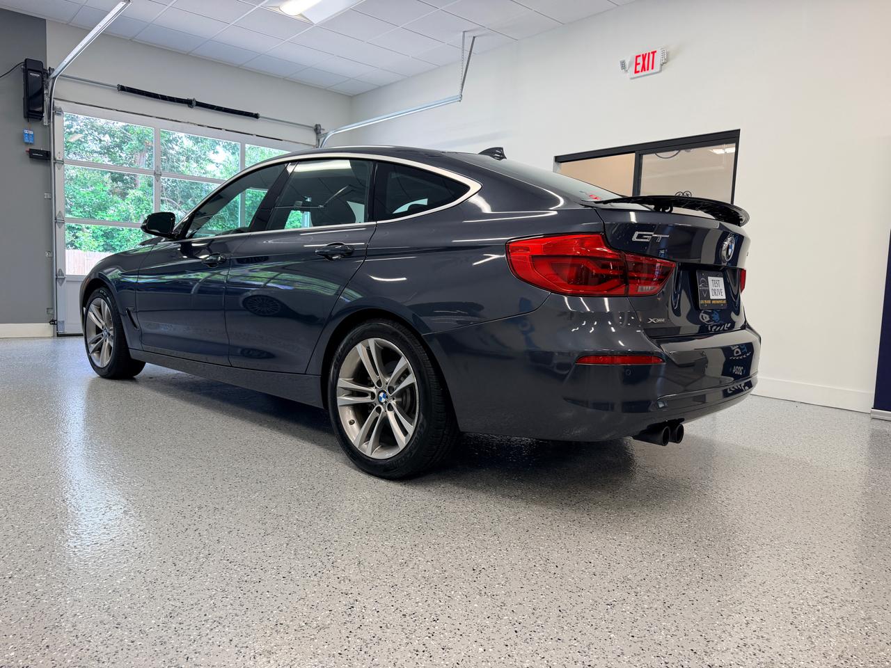 BMW 3 Series 330i xDrive Gran Turismo 2017