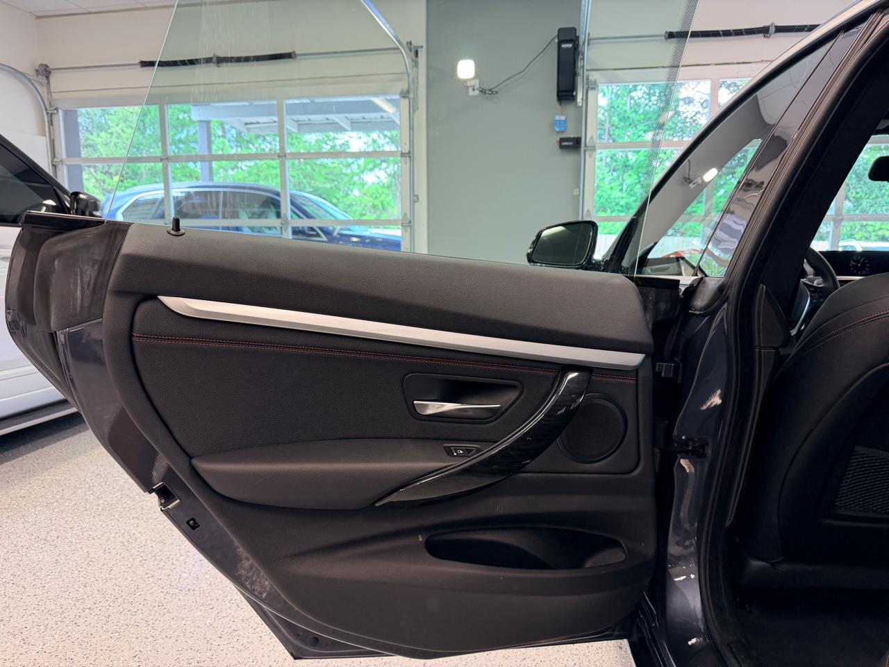 BMW 3 Series 330i xDrive Gran Turismo 2017