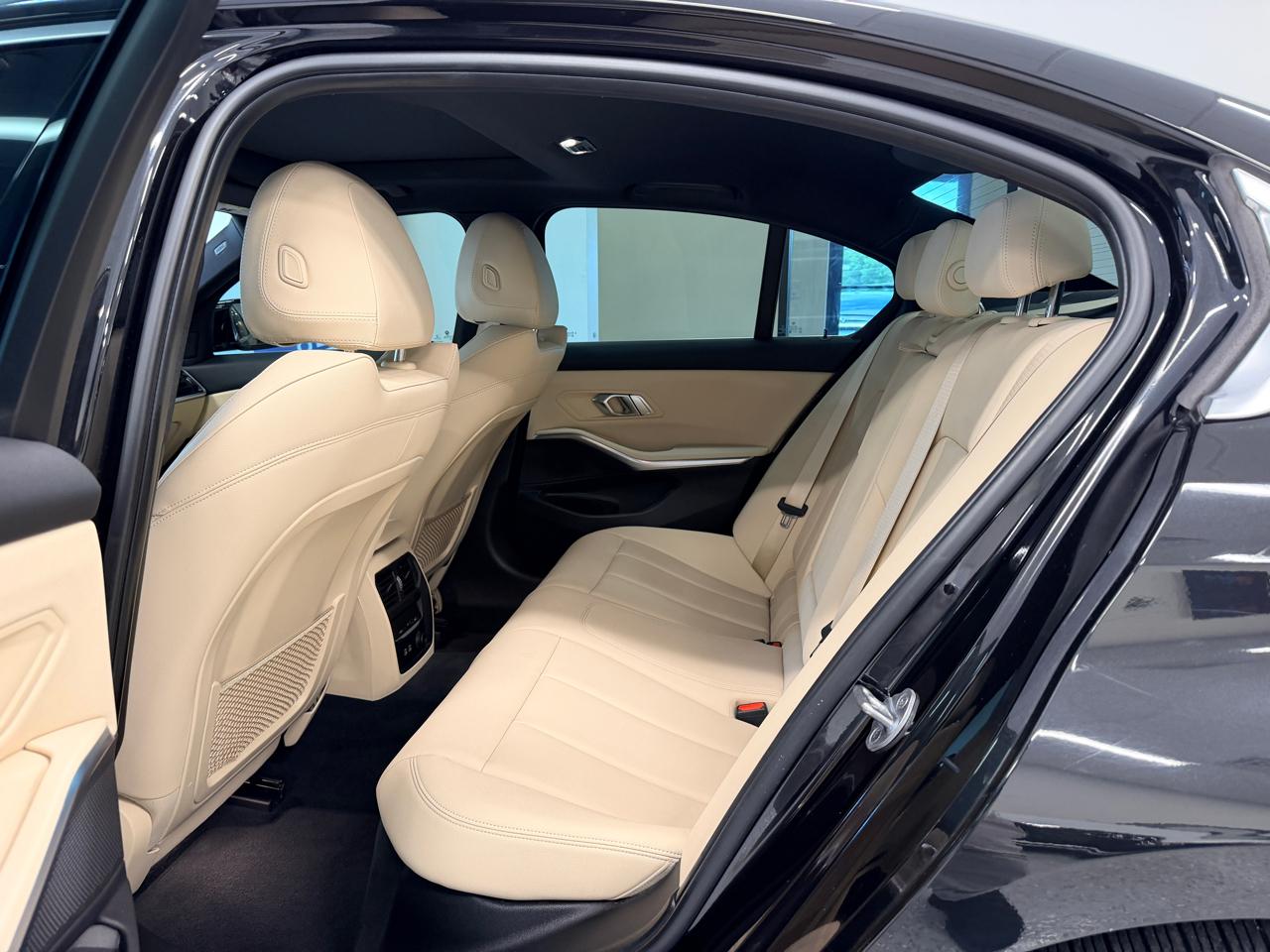 BMW 3 Series  2019