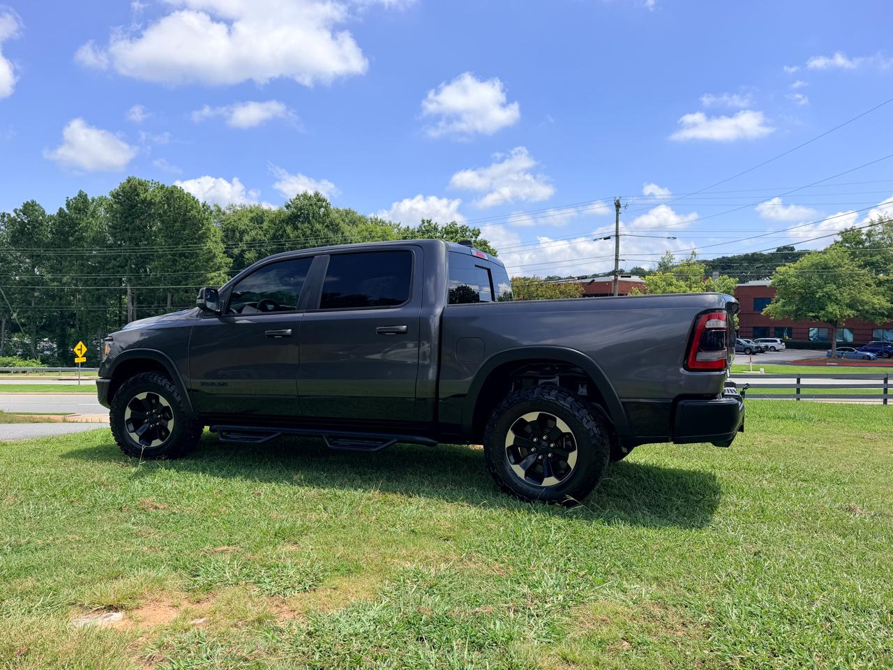 RAM 1500 Rebel 4x2 Crew Cab 5'7" Box 2019